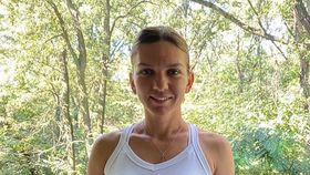 Cătălin Botezatu, reacție dură după ce Simona Halep a fost criticată în mediul online. Oamenii au judecat-o aspru pe campioană pentru bluza pe care a purtat-o la TAS: „Sunt banii ei! I-a muncit, nu i-a furat, ca alții”